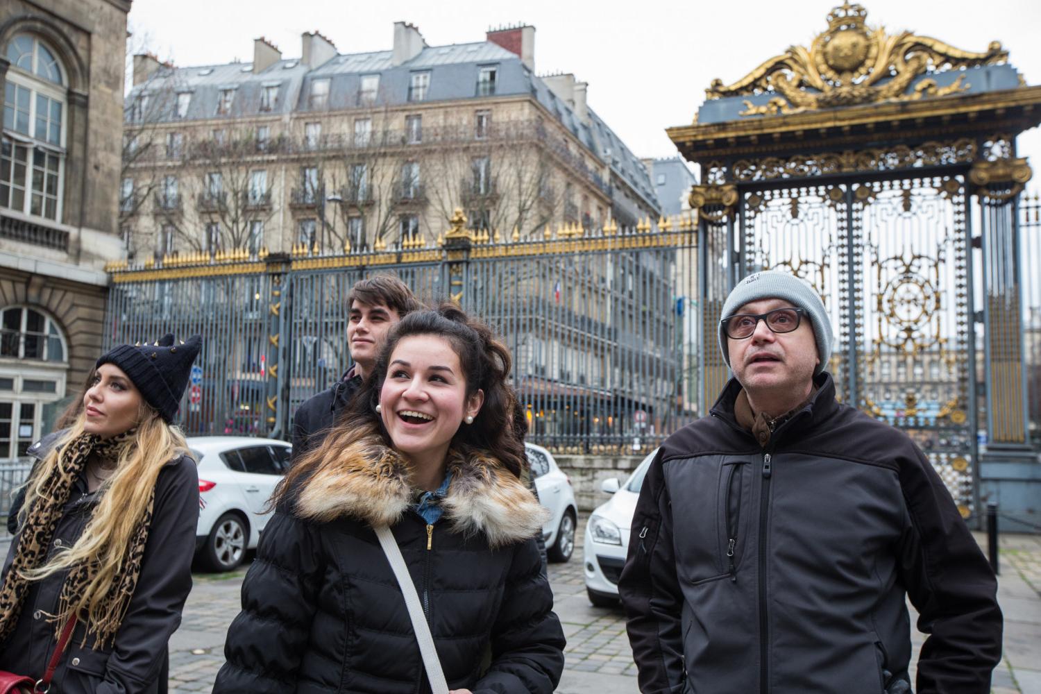 <a href='http://okmv.ngskmc-eis.net'>全球十大赌钱排行app</a>学院法语教授Pascal Rollet带领学生们到巴黎游学.